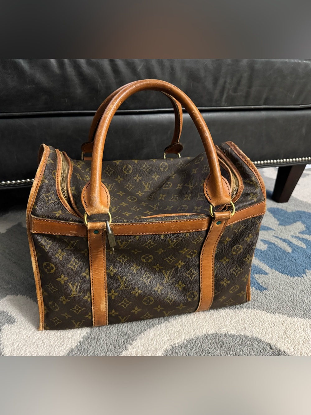 Louis Vuitton Monogram pattern Boston bag